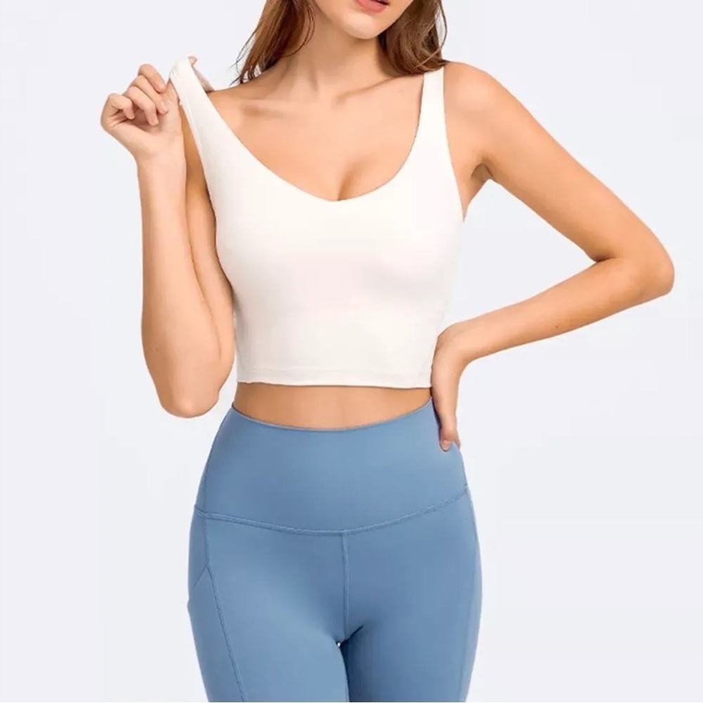 Cropped Tank in White